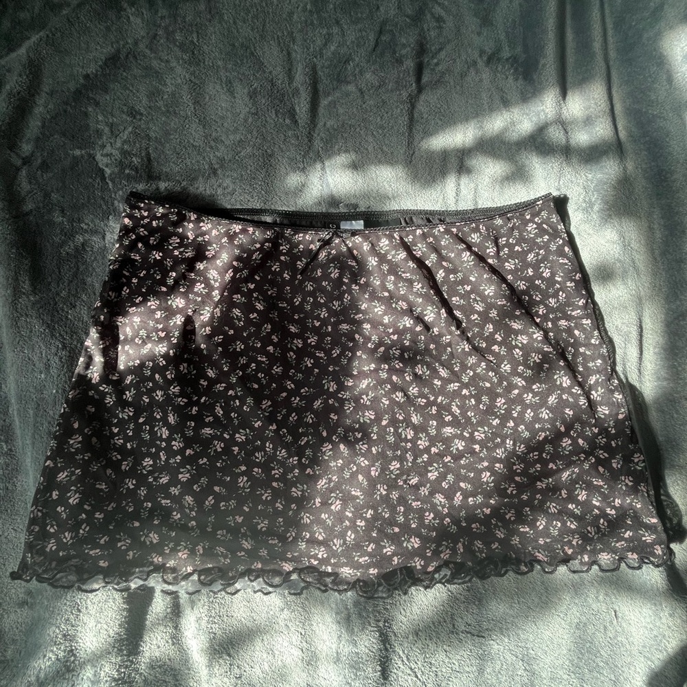 It has never been used out only washed once, it’s about like 14 inches long
